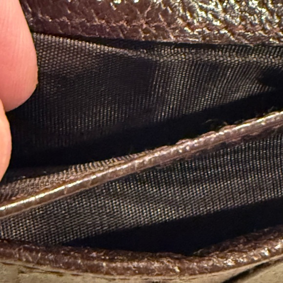 Gucci continental long wallet in the classic brown GG monogram canvas. - Picture 6 of 11